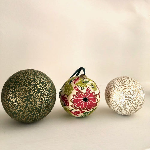 workshop kerstballen in Japans papier dinsdag 2 december van 19.30u tot 22.00u